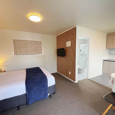 Summer Inn Motel Orewa Exterior photo