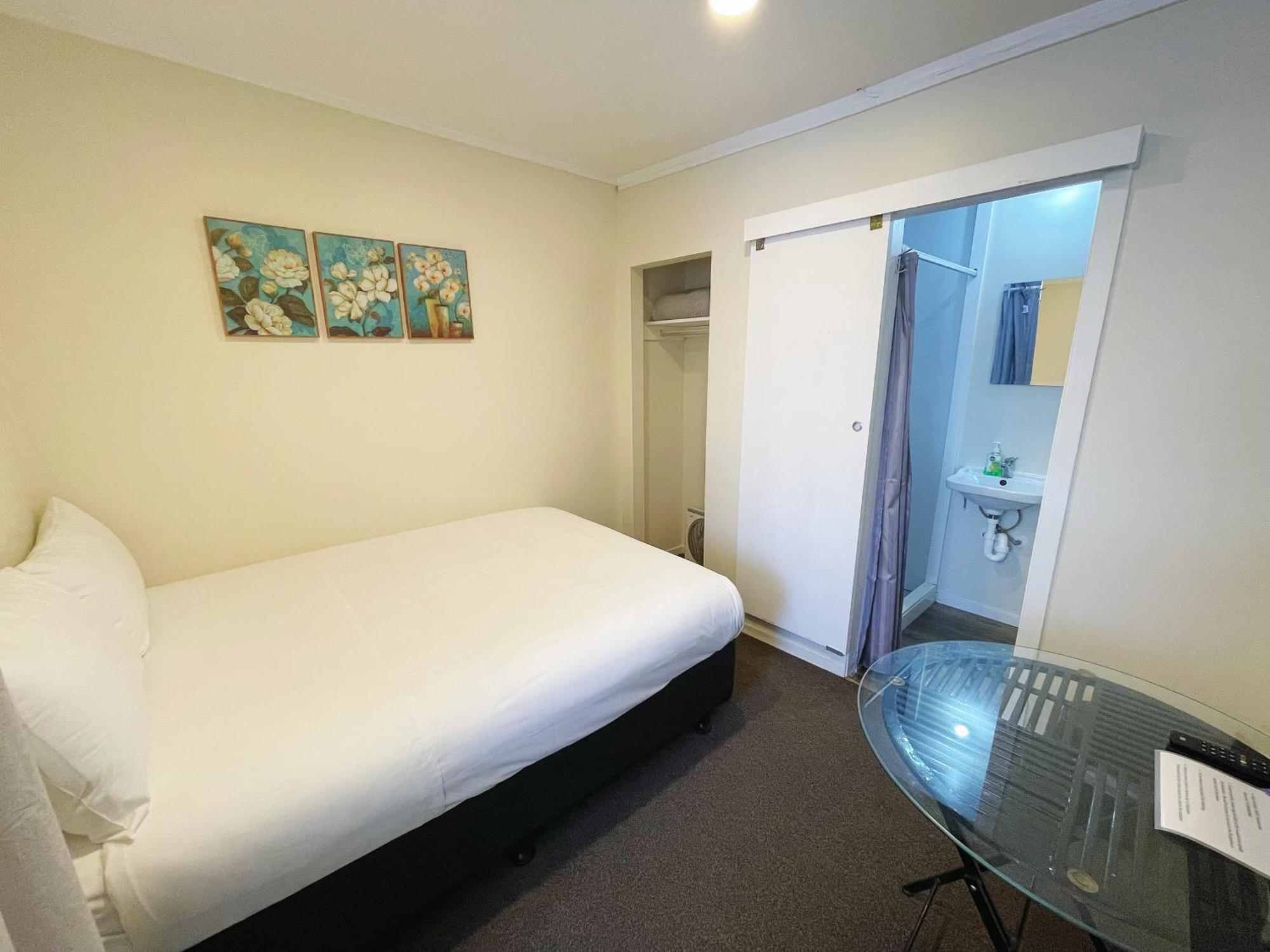Summer Inn Motel Orewa Exterior photo